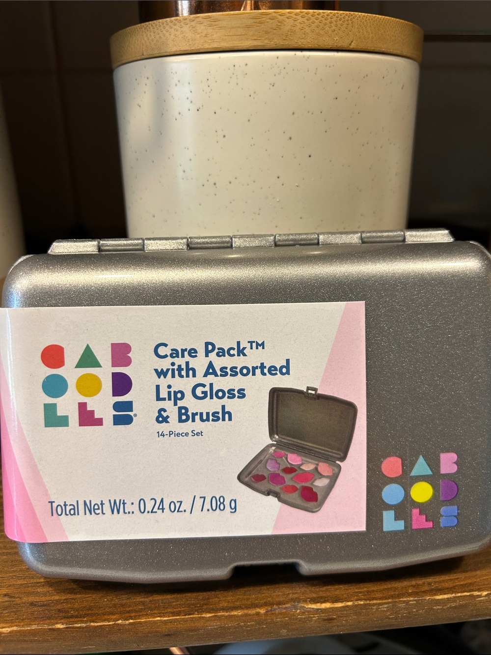 NWT Caboodles Care Pack With Assorted Lip Gloss And Brush